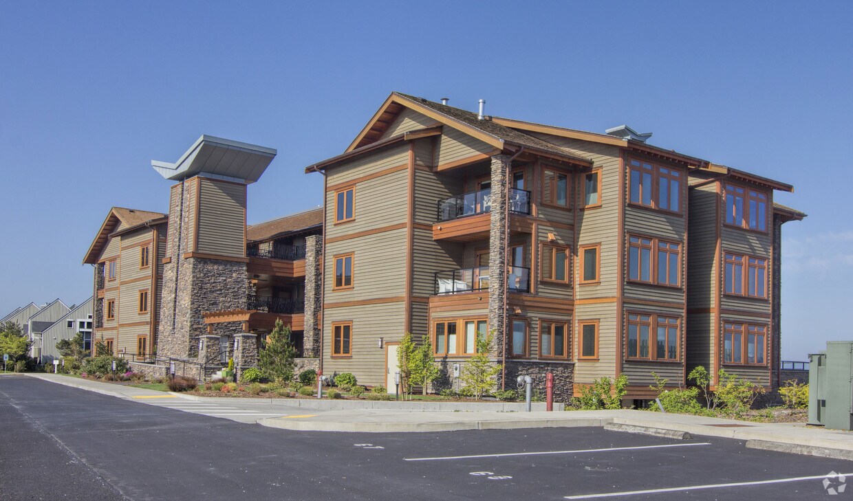 Building Photo - 9525 Semiahmoo Pky