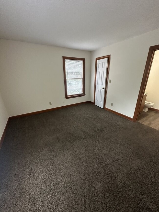 Building Photo - 1 Bedroom 1 Bathroom Condo!