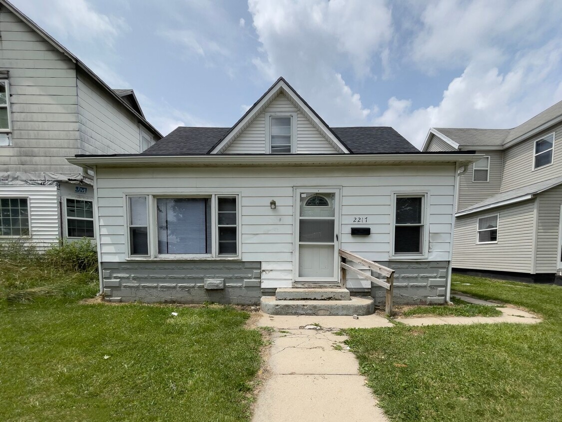 Primary Photo - Southside of Muncie