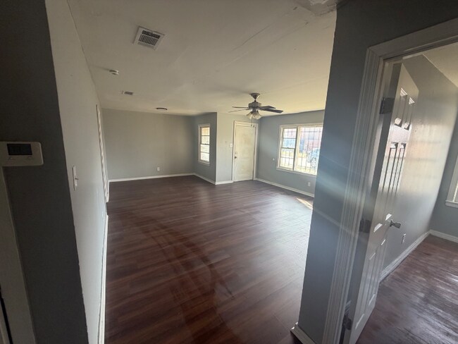 Foto del edificio - 519 Bay Bridge Rd