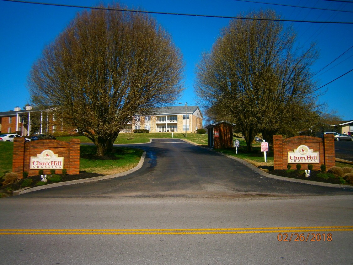 Primary Photo - 907 Churchill Crossing