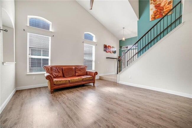 Building Photo - 308 Potters Peak Way