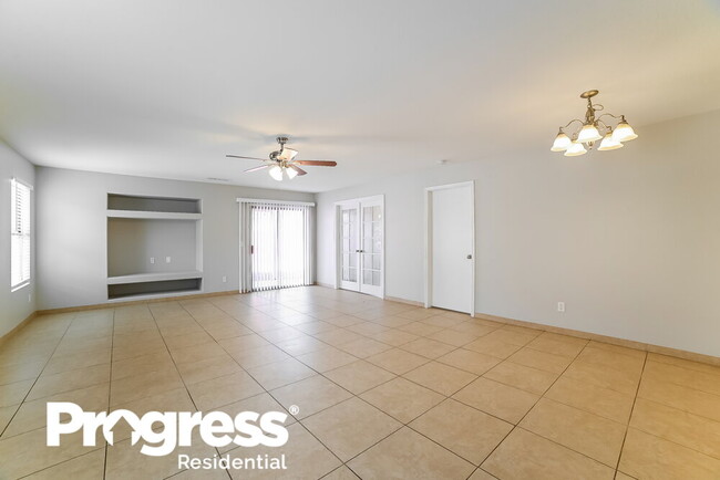 Building Photo - 13766 W Elm St