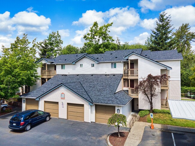 Building Photo - Carriage House