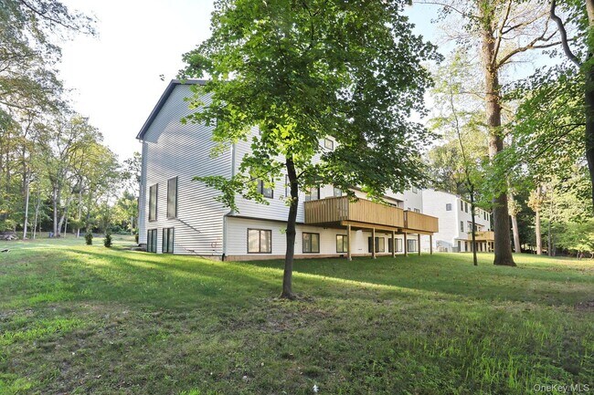 Building Photo - 619 Union Rd