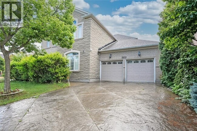 Building Photo - 5410 Duchess Ct