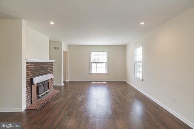 Foto del edificio - 3419 Clayton Ave