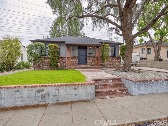 Building Photo - 927 N Screenland Dr