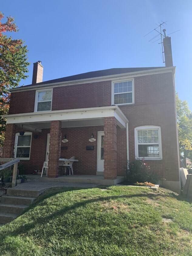 Foto principal - 2696 East Ave
