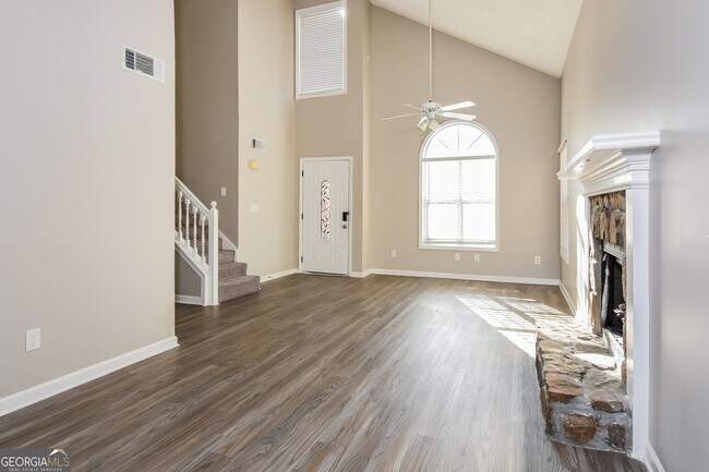 Foto del edificio - 2872 Betula Dr