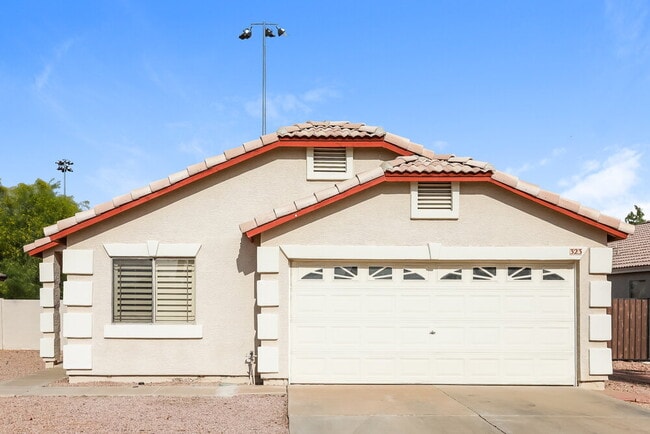 Building Photo - 323 N Ocean Dr