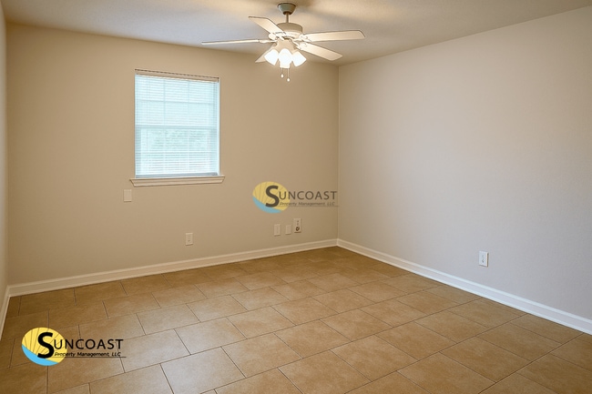 Building Photo - 6718 Gaspar Cir W