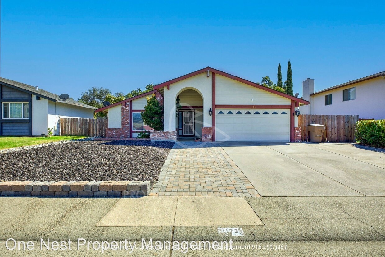Primary Photo - 3 br, 2 bath House - 1173 Poplar Lane