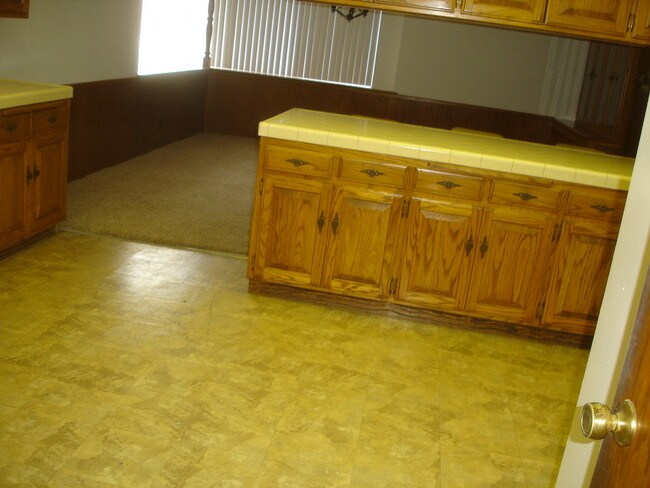 Foto del edificio - 9811 Ontario Ranch Rd