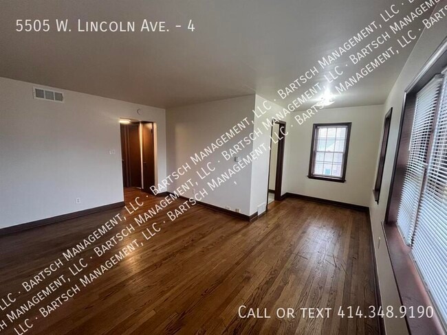 Foto del edificio - 5505 W Lincoln Ave
