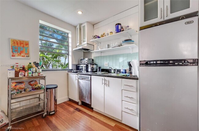 Building Photo - 420 15th St