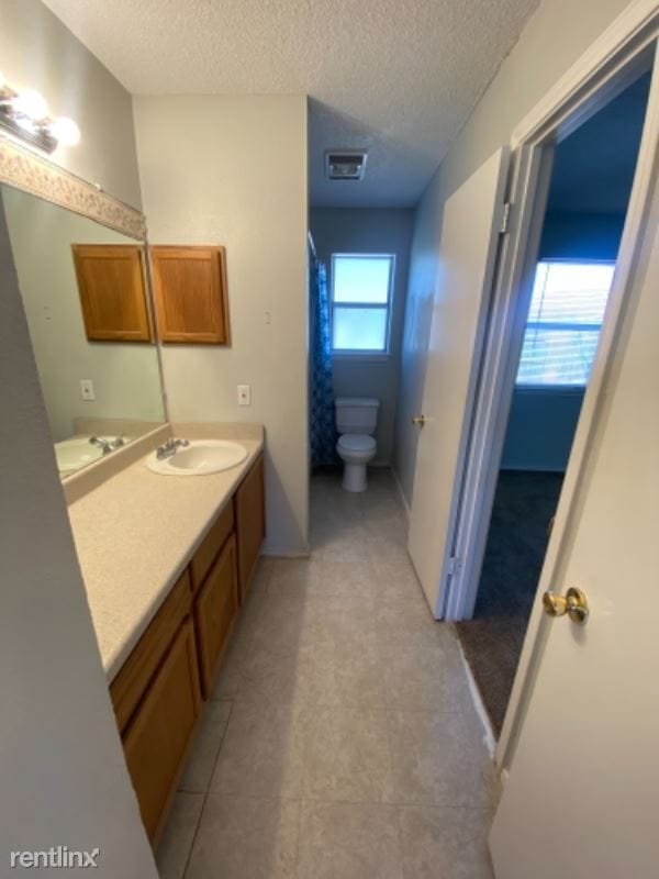 Building Photo - 3 br, 1 bath House - 2262 Katy St