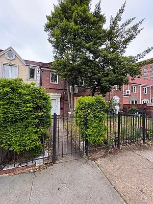 Foto principal - 99-39-99-65 65th Ave