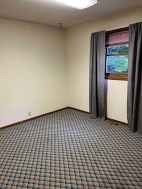1st Bedroom - 16840 Marne Rd