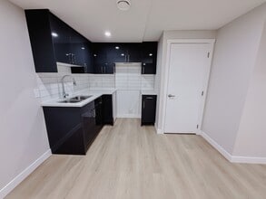 Building Photo - 612-656 56 Ave SW