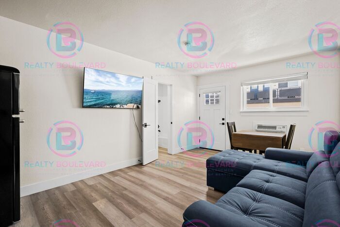 Foto principal - **1 Month Free** All Utilities $100 Included Free WIFI and Free Laundry Usage -Studio Apartments ...