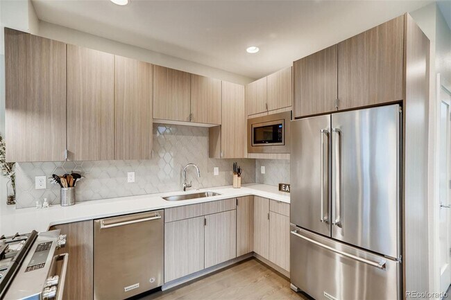 Foto del edificio - 3 Bedroom townhome in RiNo in Denver