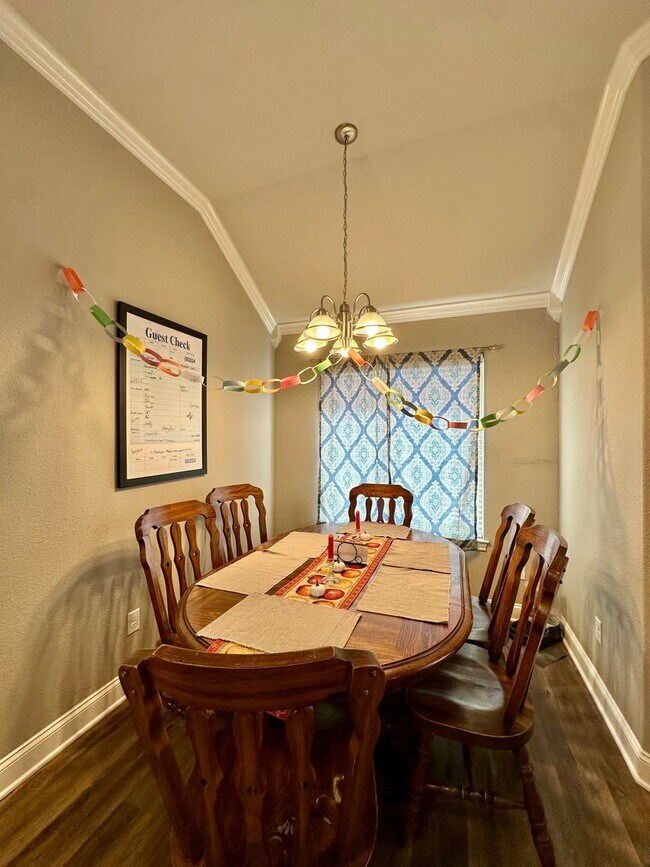 Foto del edificio - Spacious 4-Bed, 4.5-Bath Home in the Heart of the Baylor Bubble!