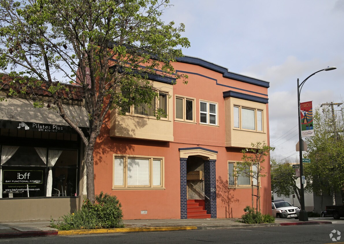 Building Photo - College Cliff Apartments