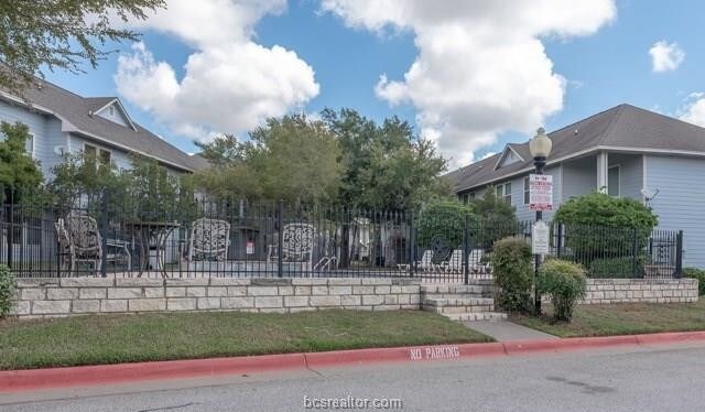 Primary Photo - 1203 Canyon Creek Cir