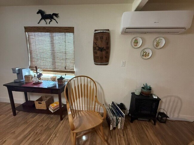 Foto del edificio - 1724 Ironwood Dr