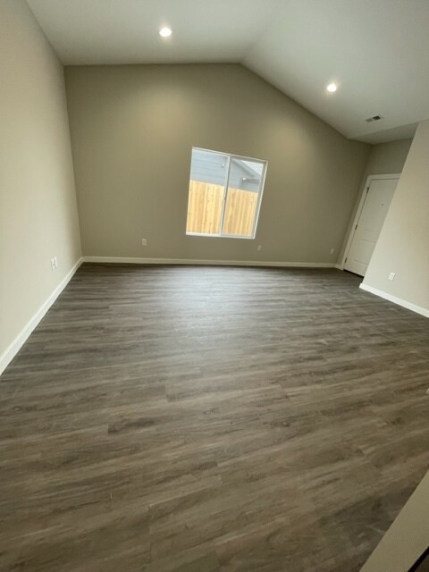 Building Photo - 13550 W Haskell Ct