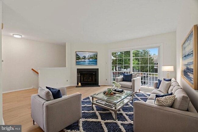 Building Photo - 330B Delancey Pl