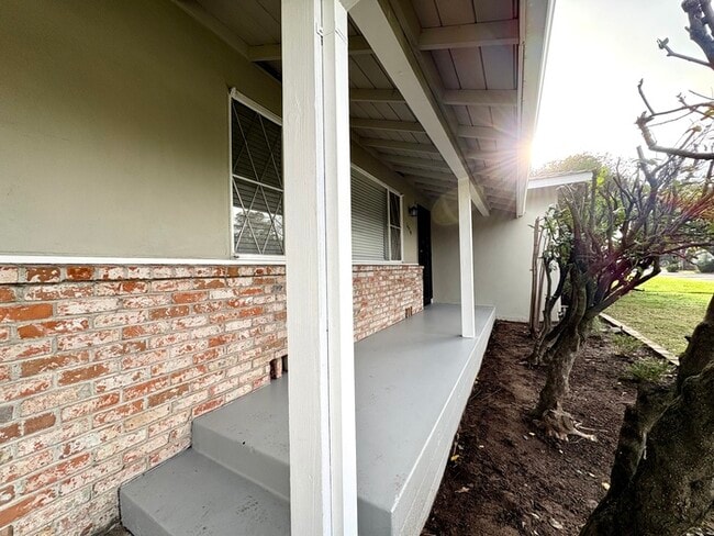 Foto del edificio - Beautiful 3 Bedroom For Rent in Sacramento!