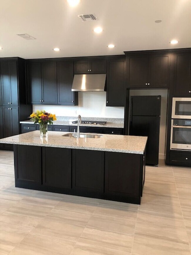 Foto del edificio - Newer 3 Bedroom 2.5 Bath in Mountain House