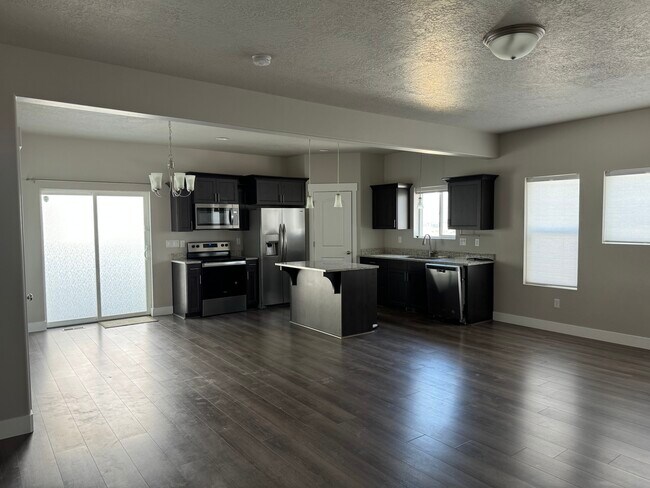 Foto del edificio - 8648 Oakridge Alley