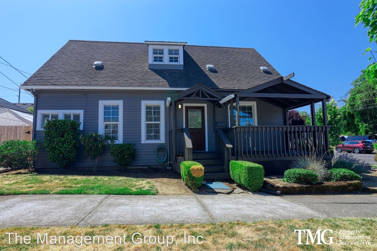 Primary Photo - 3 br, 1 bath House - 315 W McLoughlin Boul...