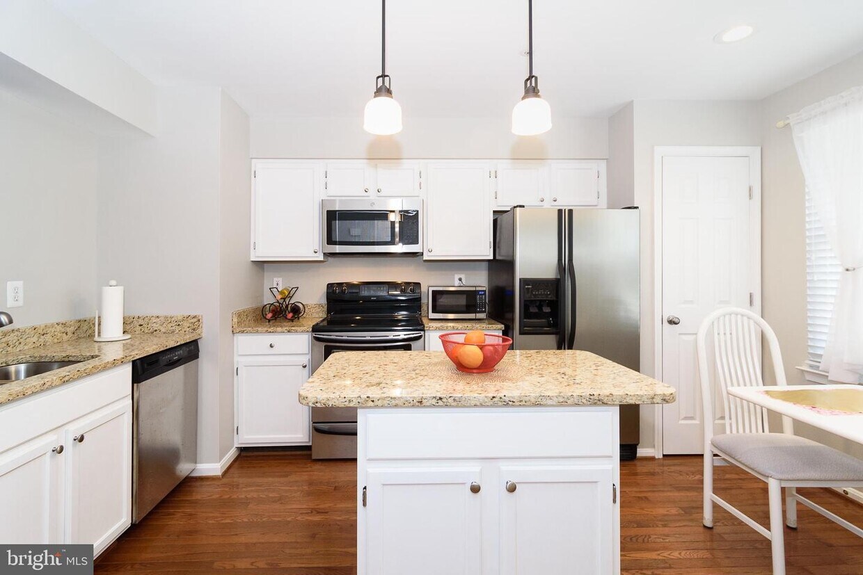 6305 Arbor Way, Elkridge, MD 21075 Townhouse for Rent in Elkridge, MD