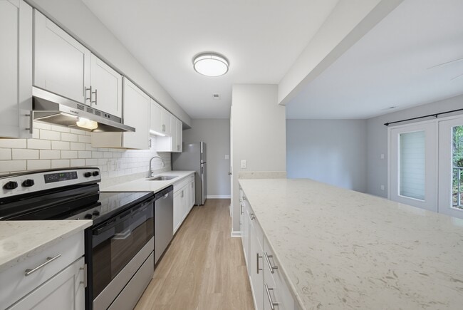 Fully Updated Kitchen - 2030 Quaker Landing