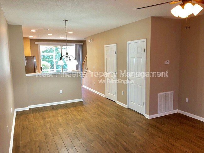 Foto del edificio - 8078 Summer Cove Ct