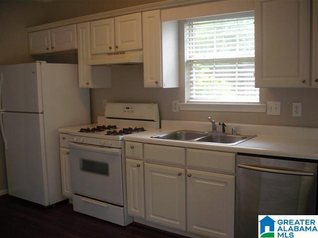 Foto del edificio - 528 Treymoor Lake Cir