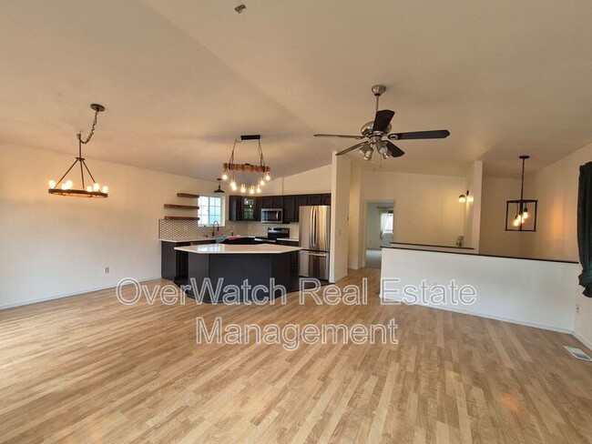Foto del edificio - 19730 Highland Ridge Dr