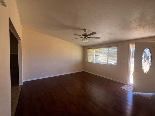 Building Photo - Updated 3 bedroom single-family home