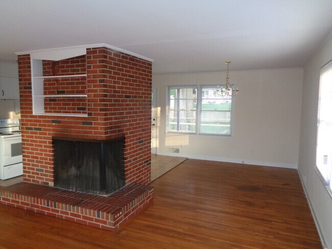 Building Photo - 3325 Sudbury Rd