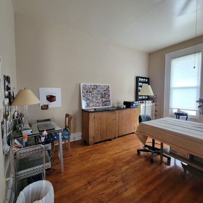 Front Room - 81 N 5th St
