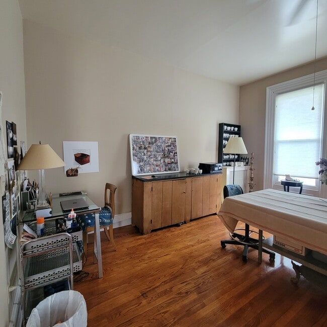 Front Room - 81 N 5th St