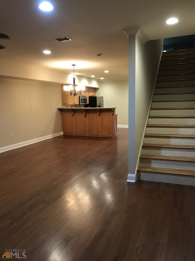 708 Osborne St Unit 202, Saint Marys, GA 31558 Room for Rent in Saint Marys, GA