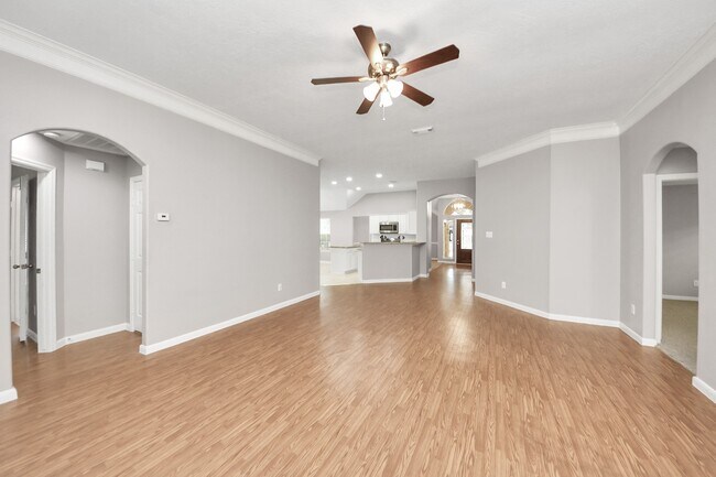 Foto del edificio - 2326 Standing Oak Ln