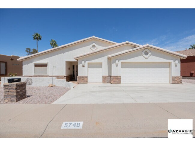 Building Photo - Welcome to this spectacular fully-furnishe...