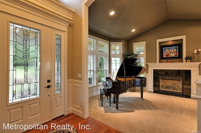 Building Photo - 4 br, 3.5 bath House - 2408 159th Ave NE