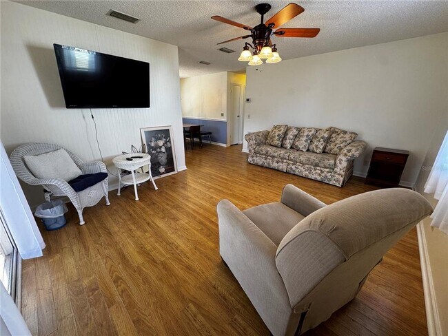 Foto del edificio - 1218 Pompano Ln